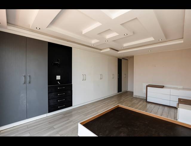 2 BEDROOM SECTIONAL TITLE FOR SALE IN ATHLONE